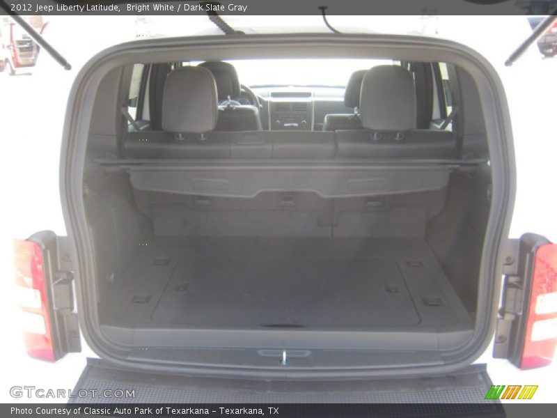 Bright White / Dark Slate Gray 2012 Jeep Liberty Latitude