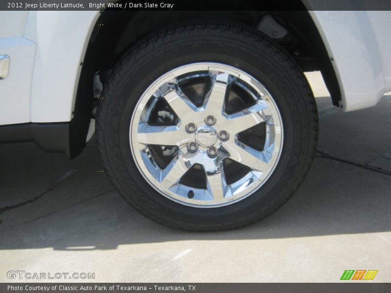 Bright White / Dark Slate Gray 2012 Jeep Liberty Latitude