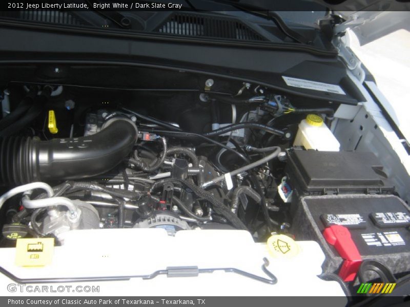 Bright White / Dark Slate Gray 2012 Jeep Liberty Latitude