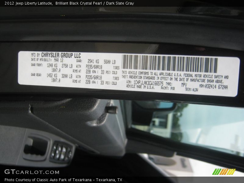Brilliant Black Crystal Pearl / Dark Slate Gray 2012 Jeep Liberty Latitude