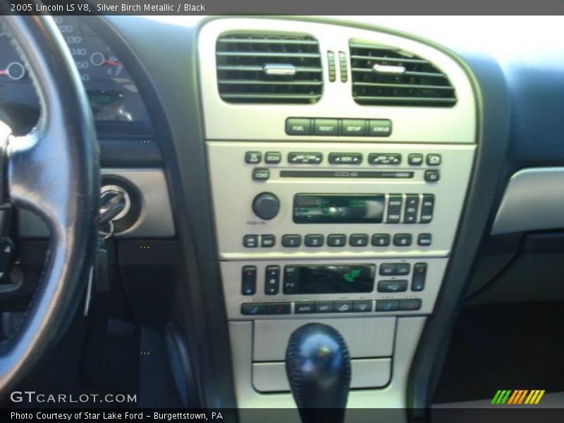 Silver Birch Metallic / Black 2005 Lincoln LS V8