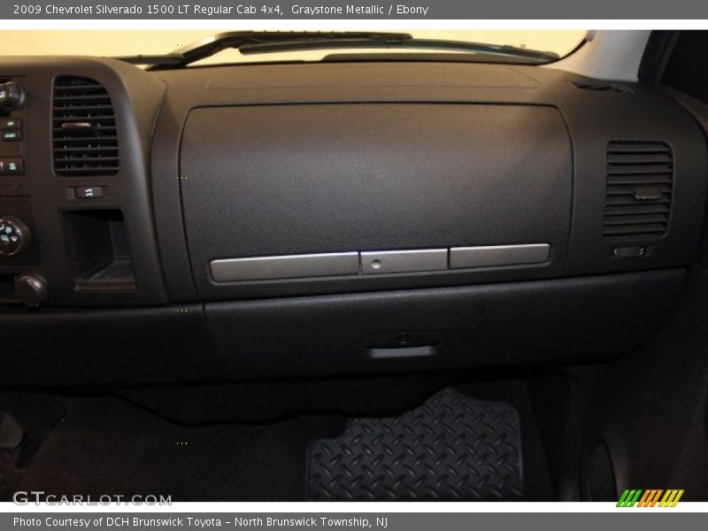 Graystone Metallic / Ebony 2009 Chevrolet Silverado 1500 LT Regular Cab 4x4