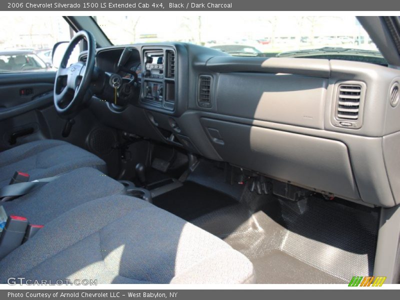 Black / Dark Charcoal 2006 Chevrolet Silverado 1500 LS Extended Cab 4x4