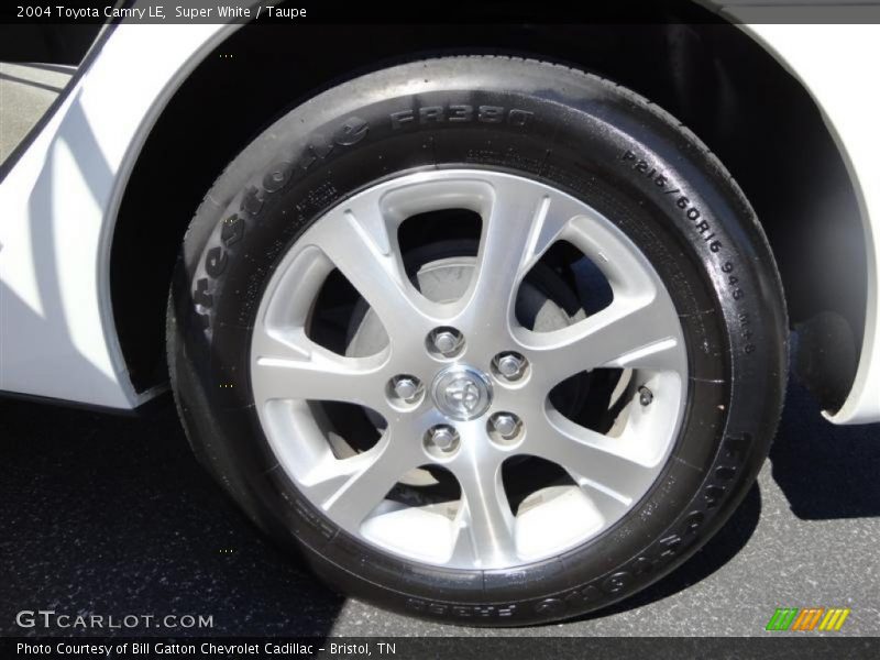 Super White / Taupe 2004 Toyota Camry LE