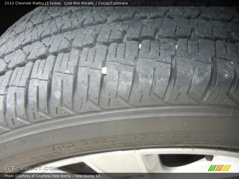Gold Mist Metallic / Cocoa/Cashmere 2010 Chevrolet Malibu LS Sedan