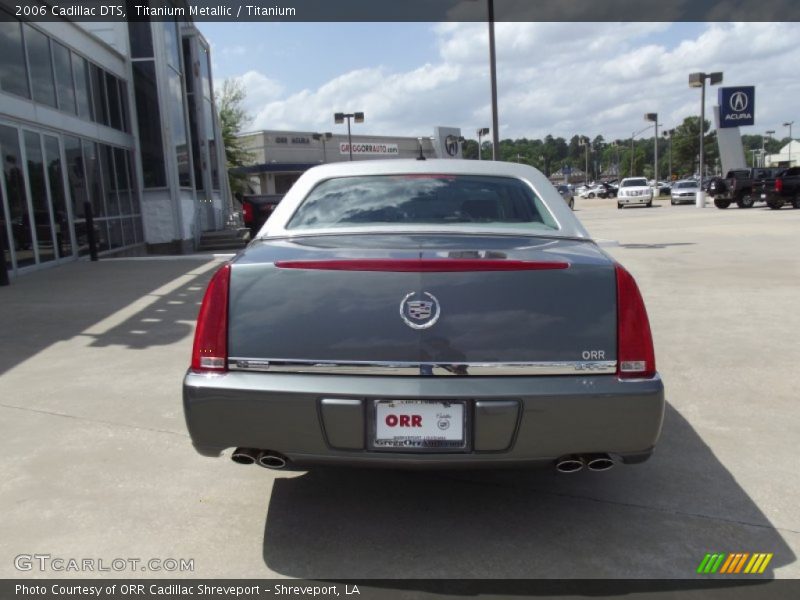Titanium Metallic / Titanium 2006 Cadillac DTS