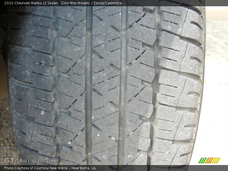 Gold Mist Metallic / Cocoa/Cashmere 2010 Chevrolet Malibu LS Sedan