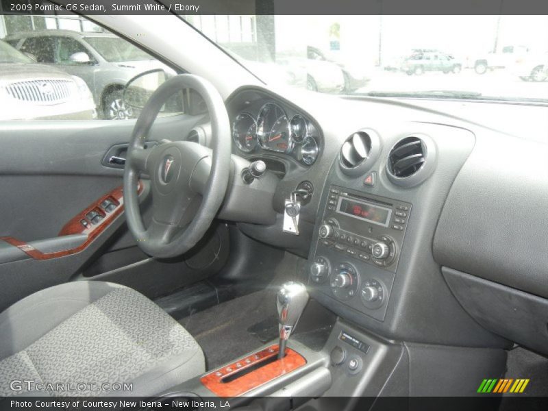 Summit White / Ebony 2009 Pontiac G6 Sedan