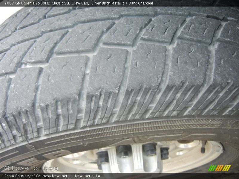 Silver Birch Metallic / Dark Charcoal 2007 GMC Sierra 2500HD Classic SLE Crew Cab