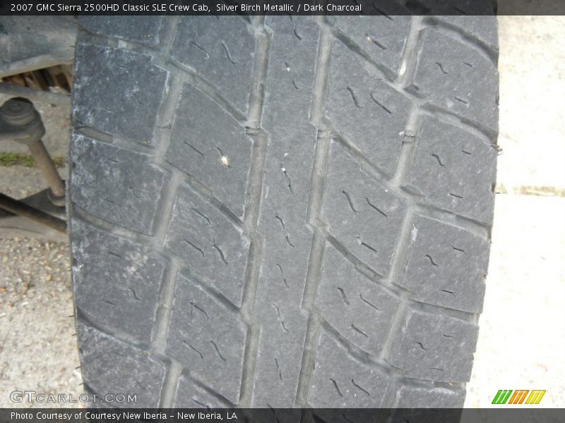 Silver Birch Metallic / Dark Charcoal 2007 GMC Sierra 2500HD Classic SLE Crew Cab