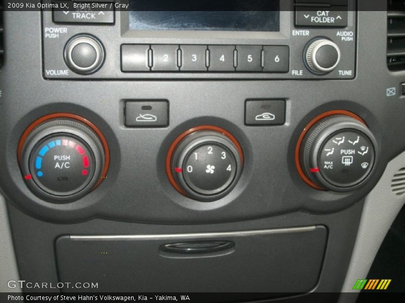 Bright Silver / Gray 2009 Kia Optima LX