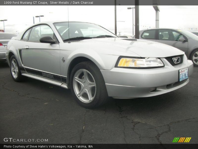 Silver Metallic / Dark Charcoal 1999 Ford Mustang GT Coupe