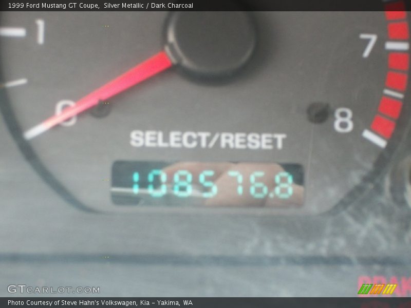 Silver Metallic / Dark Charcoal 1999 Ford Mustang GT Coupe