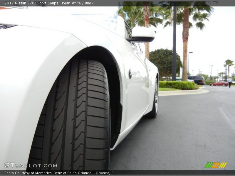 Pearl White / Black 2012 Nissan 370Z Sport Coupe