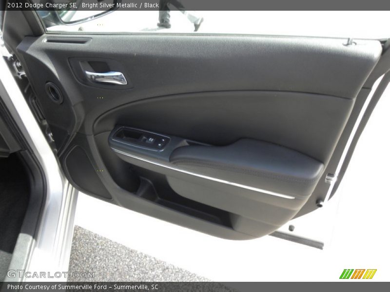 Bright Silver Metallic / Black 2012 Dodge Charger SE