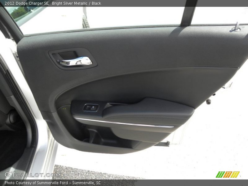 Bright Silver Metallic / Black 2012 Dodge Charger SE