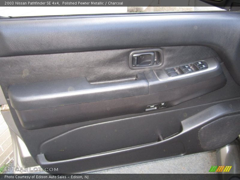 Polished Pewter Metallic / Charcoal 2003 Nissan Pathfinder SE 4x4