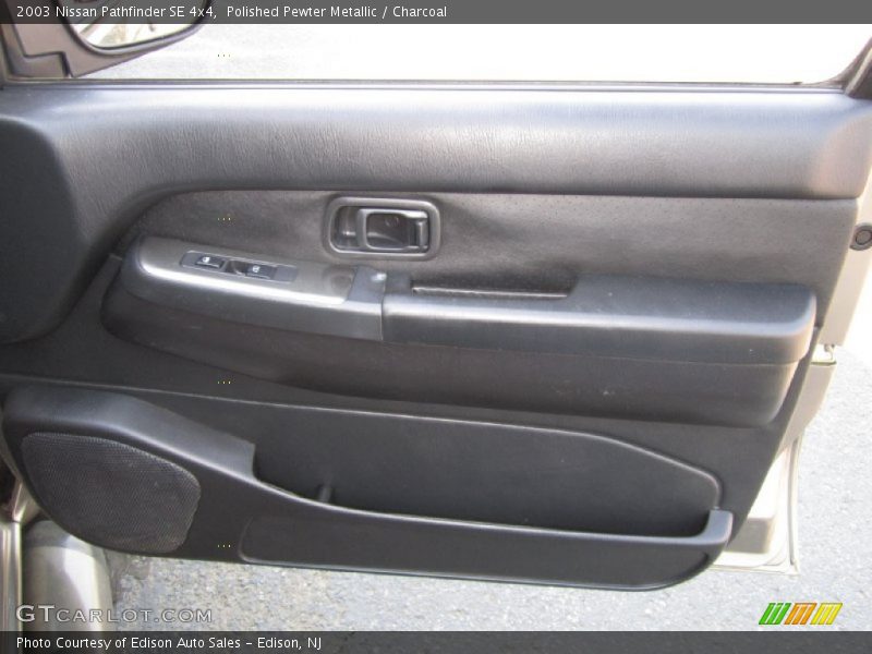 Polished Pewter Metallic / Charcoal 2003 Nissan Pathfinder SE 4x4