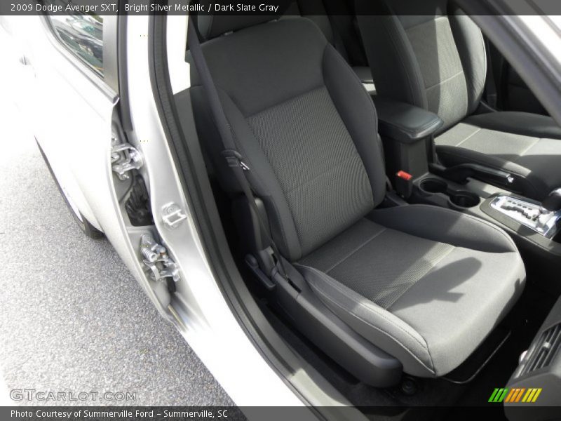 Bright Silver Metallic / Dark Slate Gray 2009 Dodge Avenger SXT
