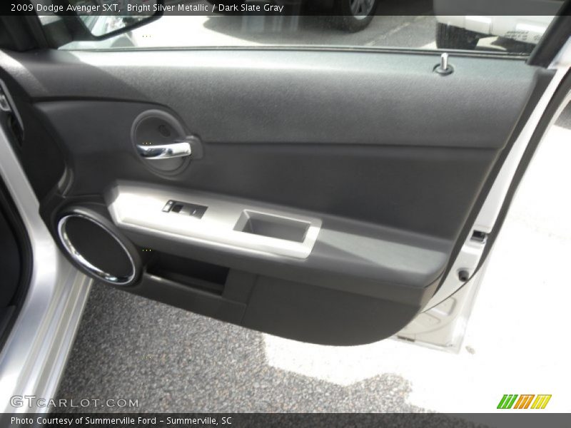 Bright Silver Metallic / Dark Slate Gray 2009 Dodge Avenger SXT