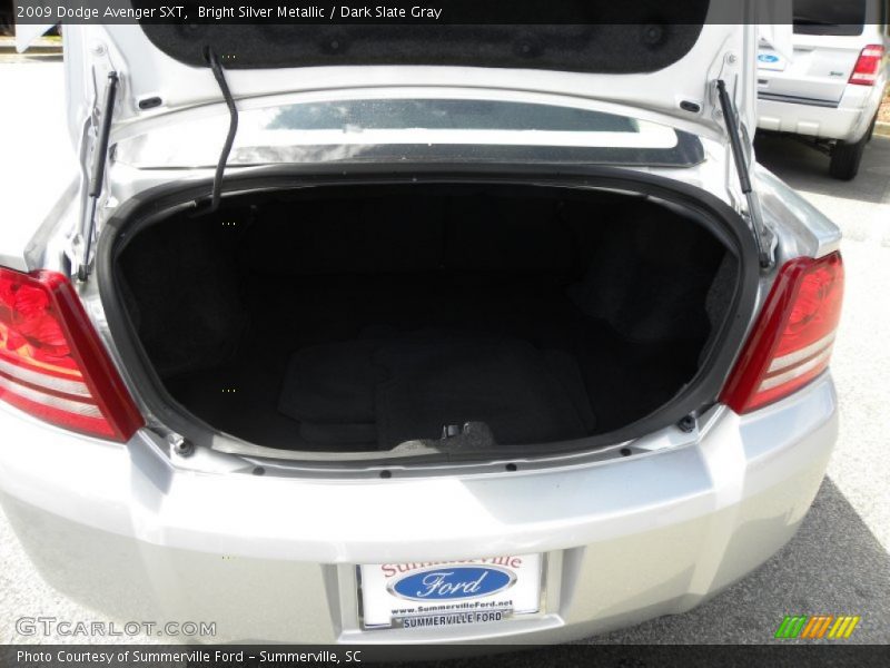 Bright Silver Metallic / Dark Slate Gray 2009 Dodge Avenger SXT