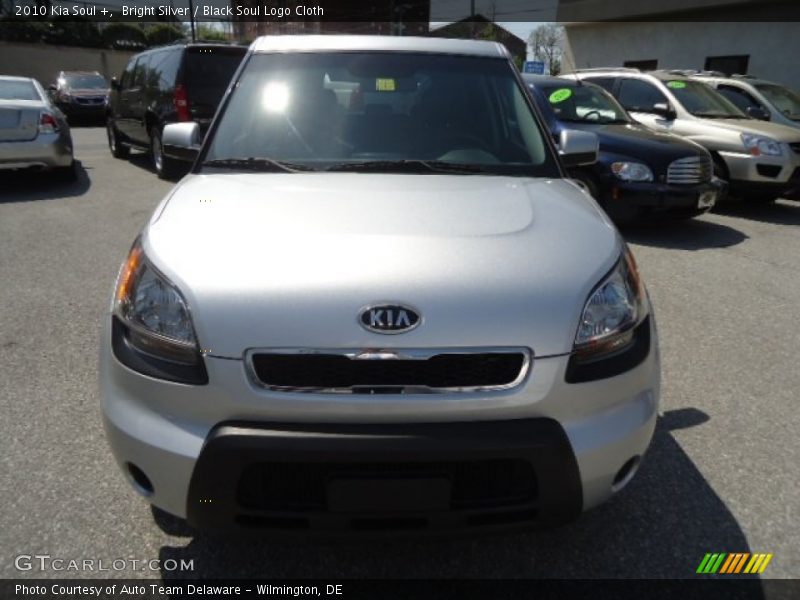 Bright Silver / Black Soul Logo Cloth 2010 Kia Soul +