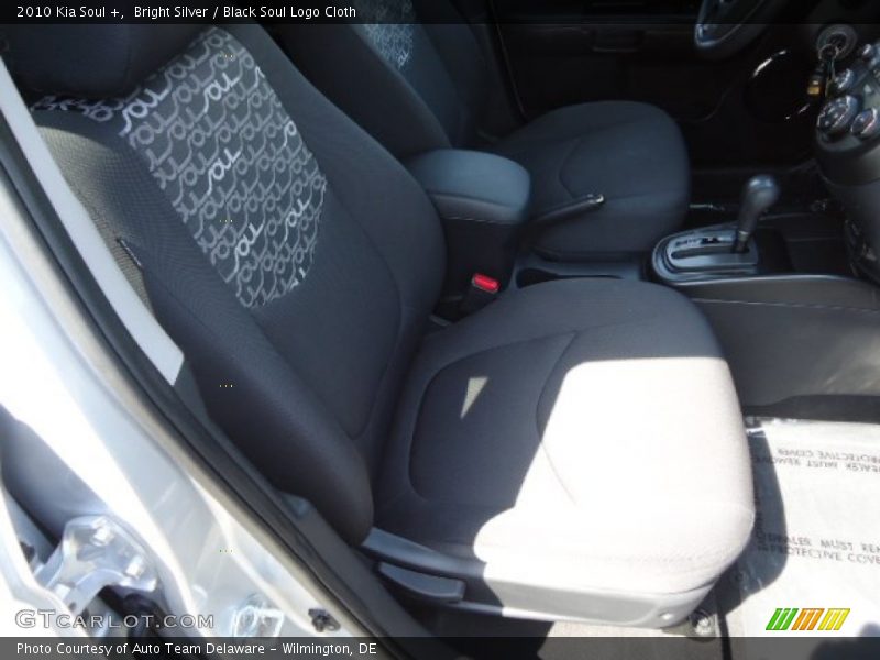 Bright Silver / Black Soul Logo Cloth 2010 Kia Soul +