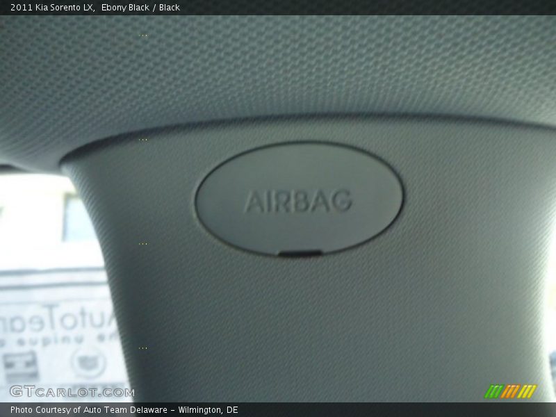 Ebony Black / Black 2011 Kia Sorento LX