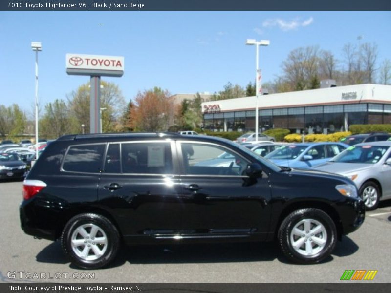 Black / Sand Beige 2010 Toyota Highlander V6
