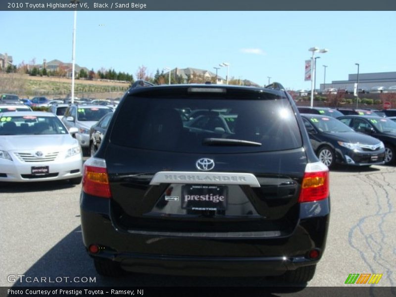 Black / Sand Beige 2010 Toyota Highlander V6