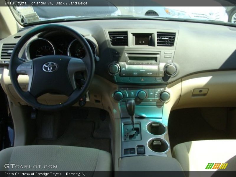 Black / Sand Beige 2010 Toyota Highlander V6