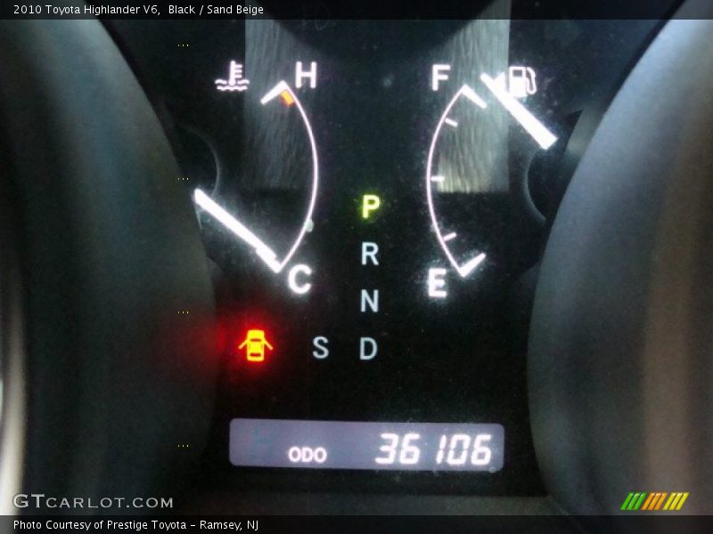 Black / Sand Beige 2010 Toyota Highlander V6