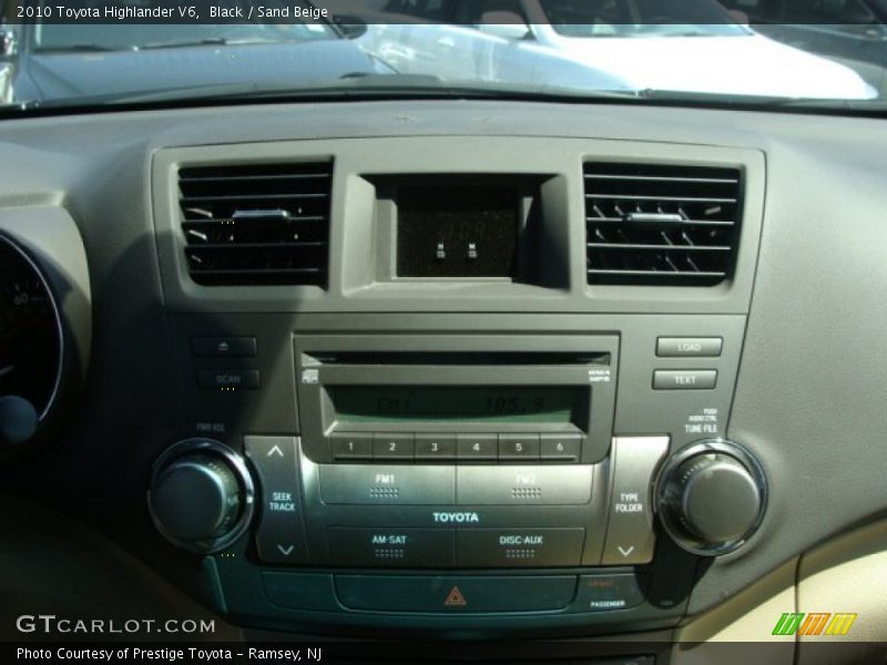 Black / Sand Beige 2010 Toyota Highlander V6