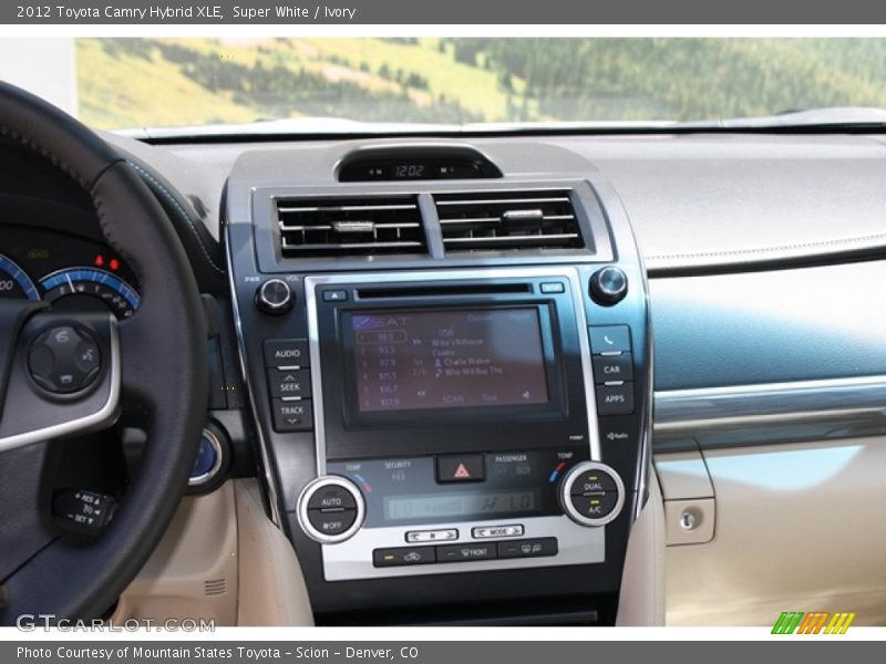 Super White / Ivory 2012 Toyota Camry Hybrid XLE