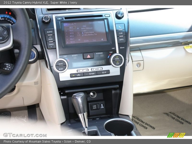 Super White / Ivory 2012 Toyota Camry Hybrid XLE