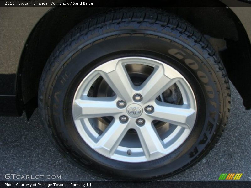 Black / Sand Beige 2010 Toyota Highlander V6