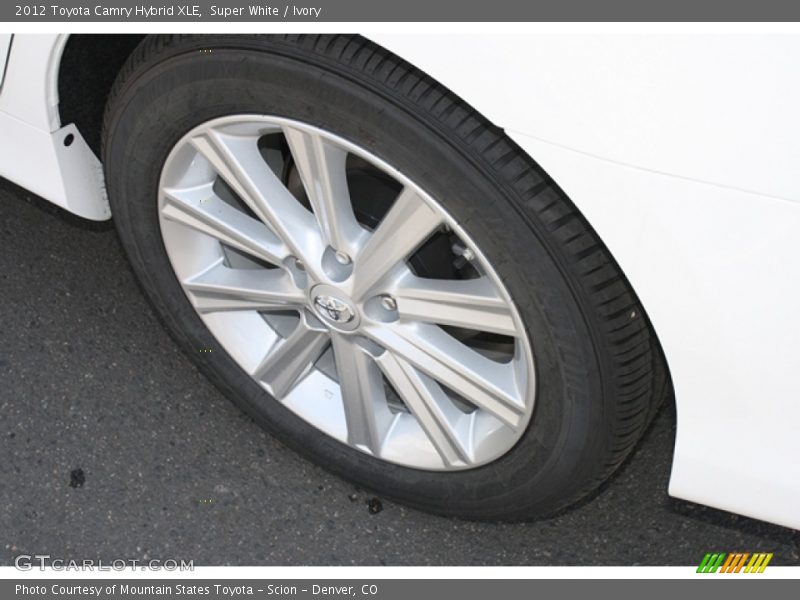 Super White / Ivory 2012 Toyota Camry Hybrid XLE