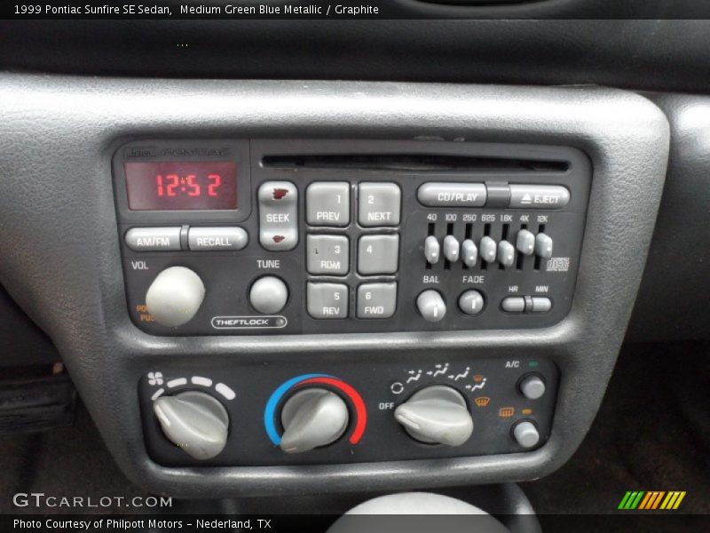 Controls of 1999 Sunfire SE Sedan