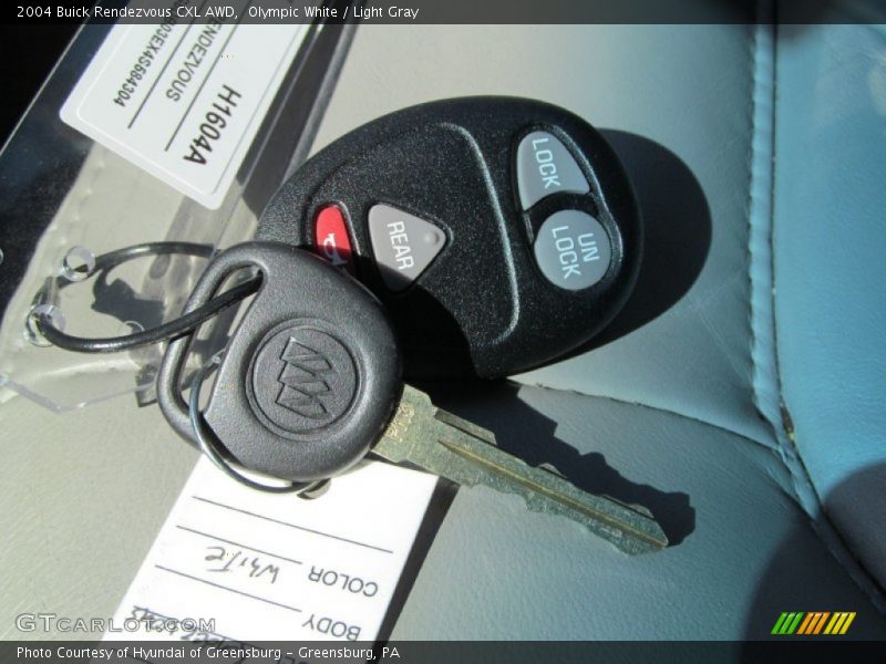 Olympic White / Light Gray 2004 Buick Rendezvous CXL AWD