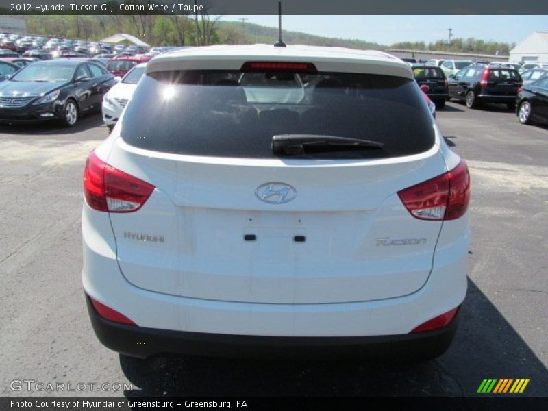 Cotton White / Taupe 2012 Hyundai Tucson GL