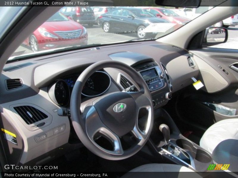 Cotton White / Taupe 2012 Hyundai Tucson GL
