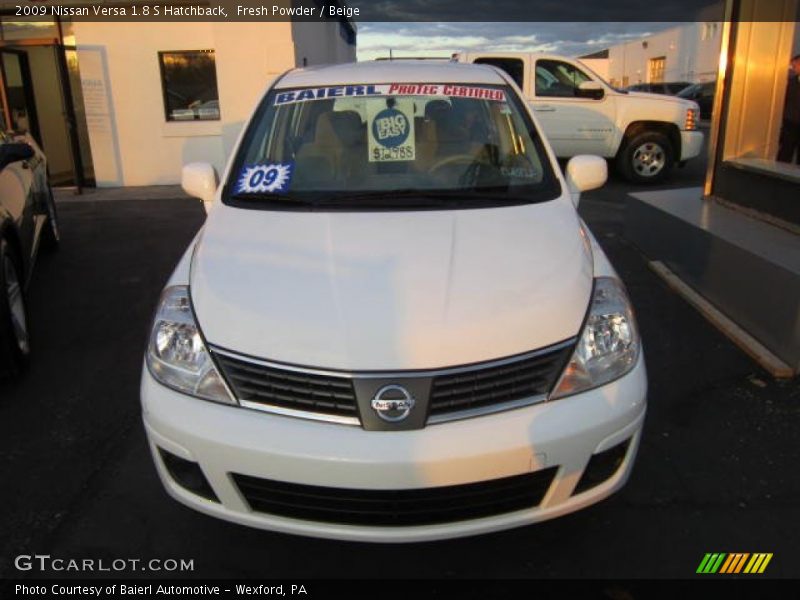 Fresh Powder / Beige 2009 Nissan Versa 1.8 S Hatchback