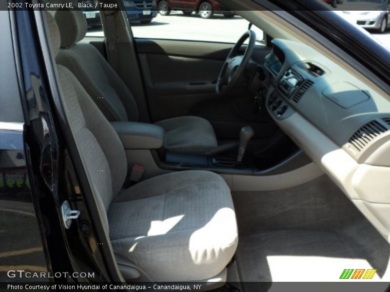 Black / Taupe 2002 Toyota Camry LE