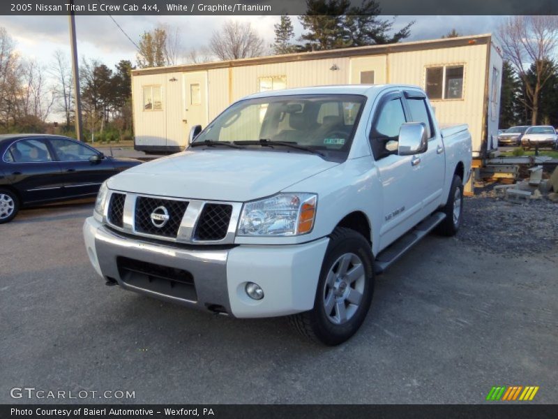 White / Graphite/Titanium 2005 Nissan Titan LE Crew Cab 4x4