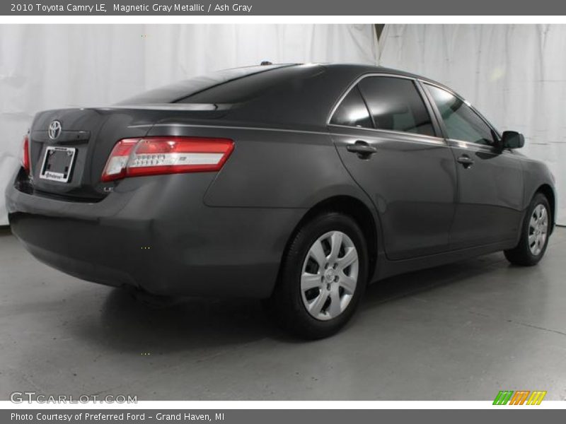 Magnetic Gray Metallic / Ash Gray 2010 Toyota Camry LE