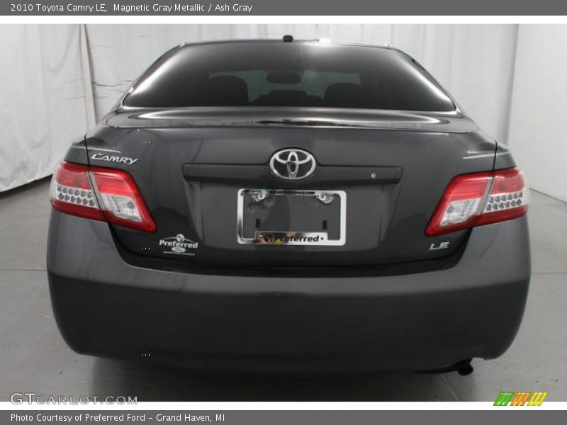 Magnetic Gray Metallic / Ash Gray 2010 Toyota Camry LE