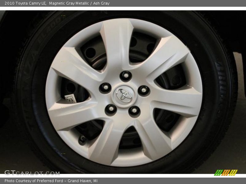 Magnetic Gray Metallic / Ash Gray 2010 Toyota Camry LE