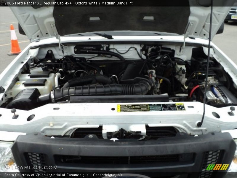 Oxford White / Medium Dark Flint 2006 Ford Ranger XL Regular Cab 4x4