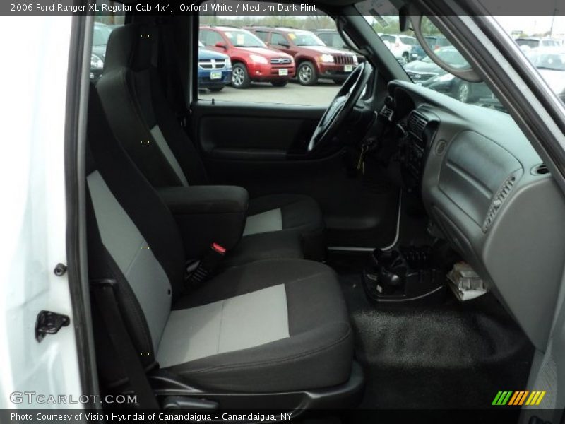 Oxford White / Medium Dark Flint 2006 Ford Ranger XL Regular Cab 4x4