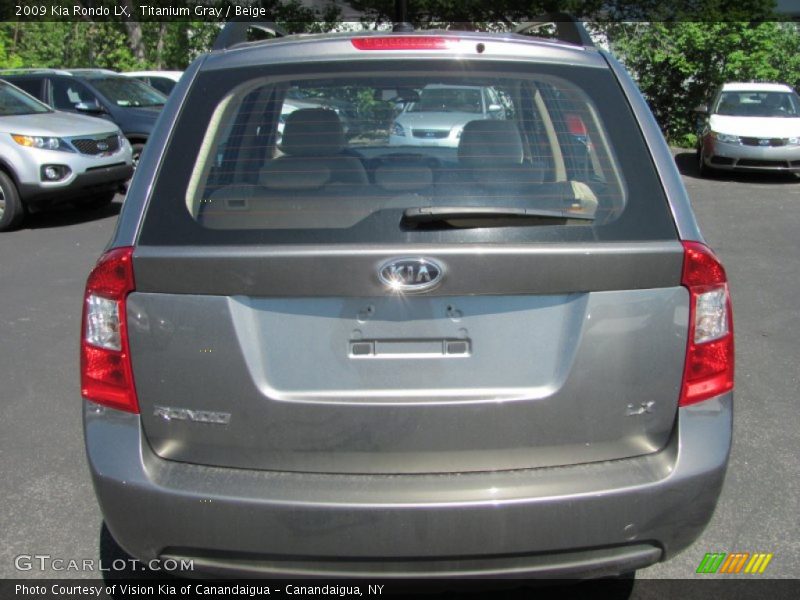 Titanium Gray / Beige 2009 Kia Rondo LX